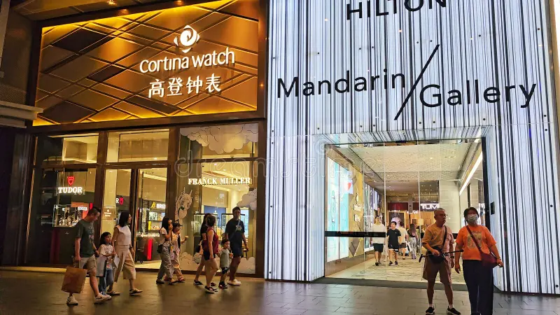 √ Mandarin Gallery Singapore: A Stylish Boutique Mall on Orchard Road