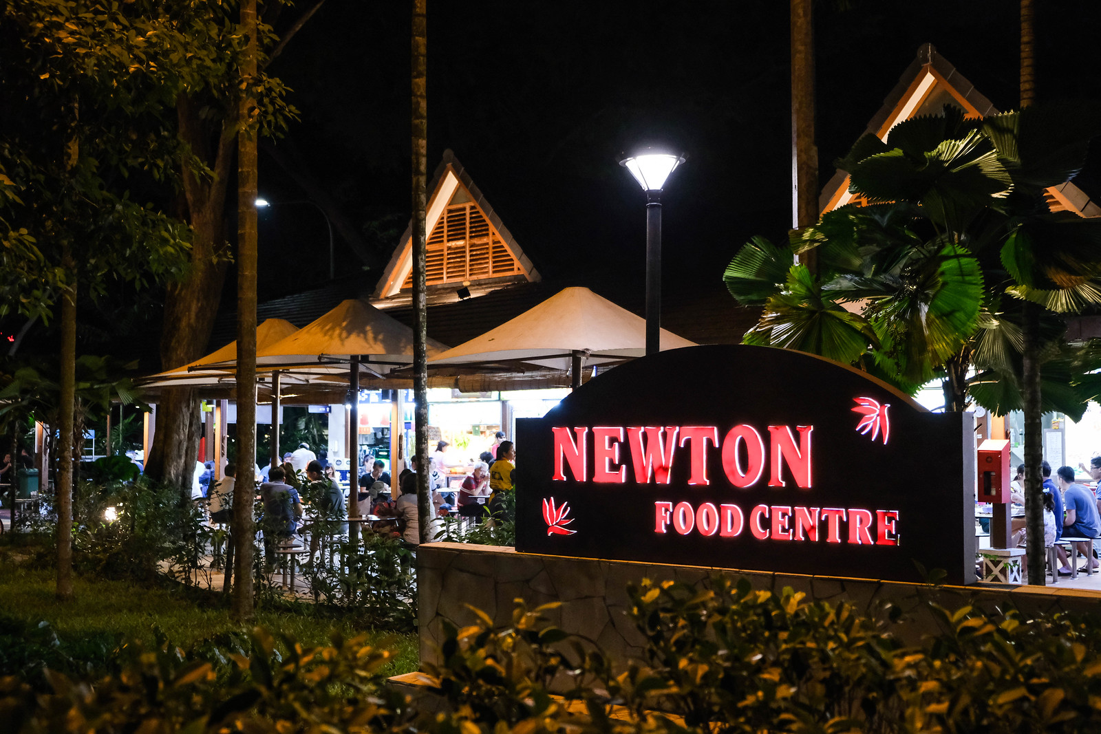 √ Newton Food Centre – Singapore’s Legendary Hawker Food Paradise